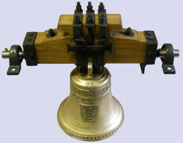 Zvon a dřevěný závěs
